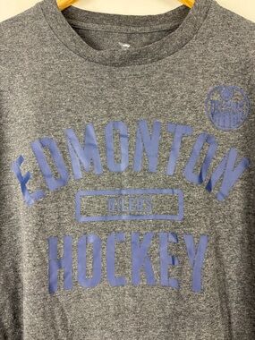 Fanatics Grey Edmonton Oilers Hockey Short Sleeve Tee with Blue Print